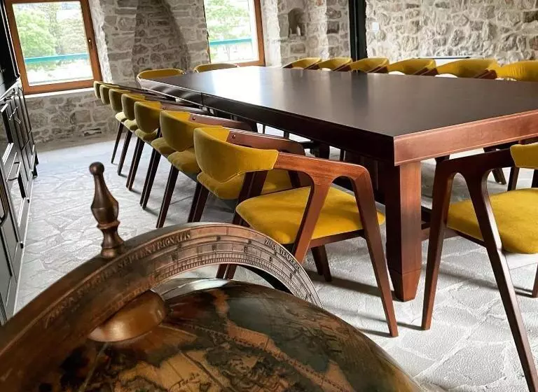 هتل Restoran Humsko