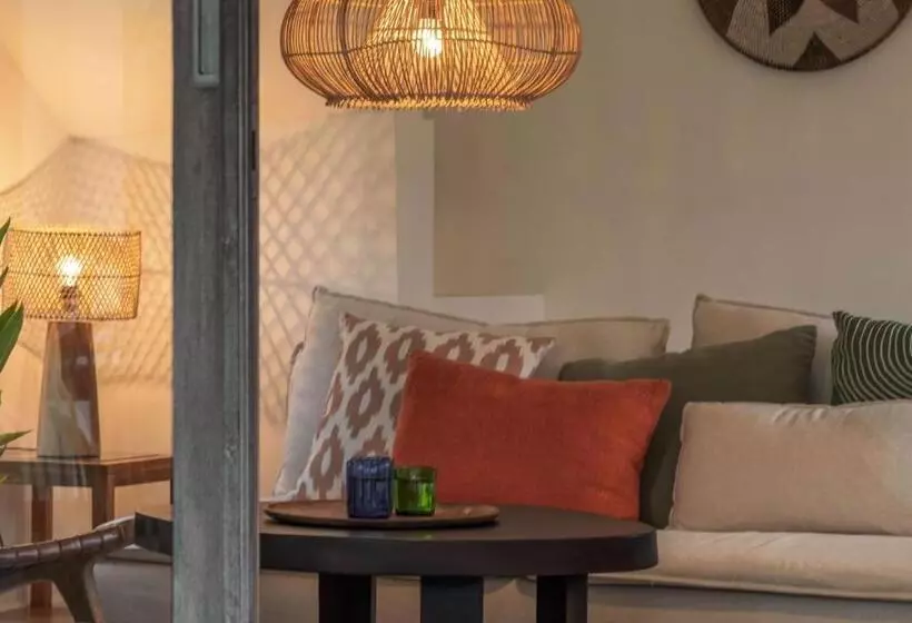 リゾートホテル The White Villas Ubud