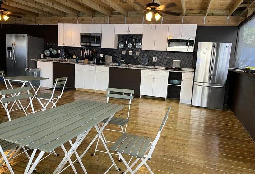 הוסטל Blue Little Havana