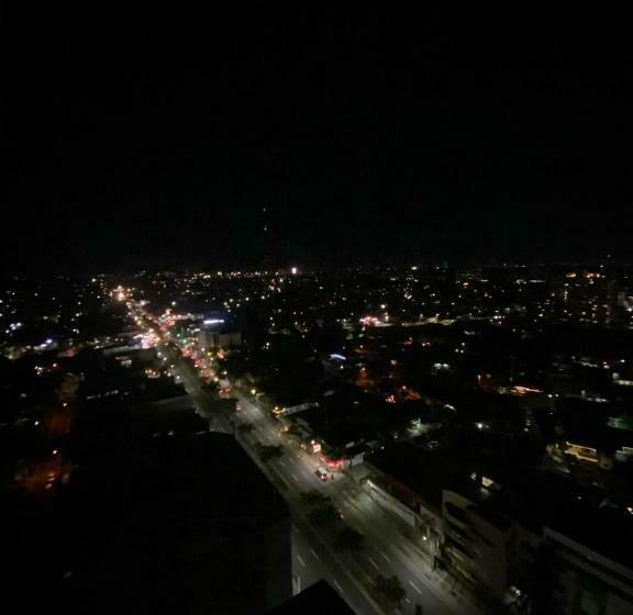 הוסטל Primo Suites Congressional