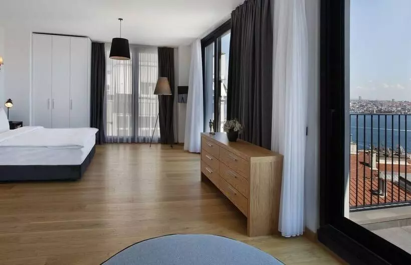 Ando Living   Taksim Gumussuyu Townhouse