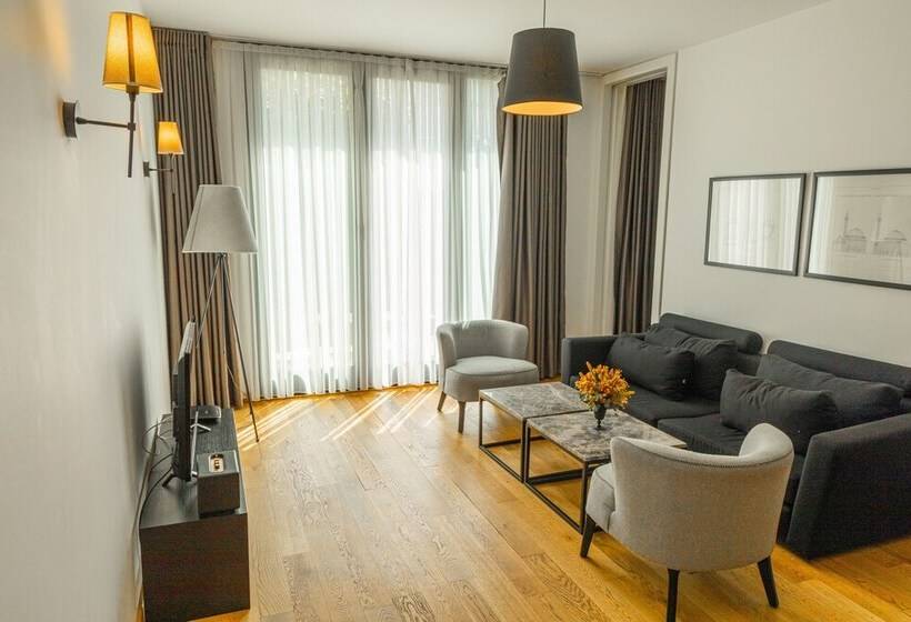 Ando Living Taksim Gumussuyu Townhouse