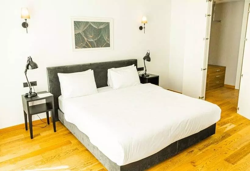 Ando Living   Taksim Gumussuyu Townhouse