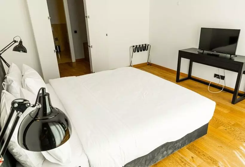 Ando Living   Taksim Gumussuyu Townhouse