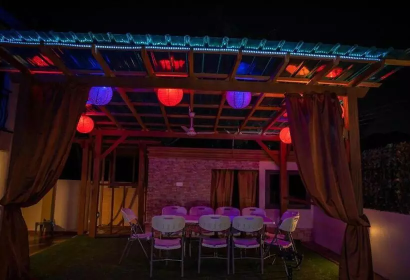 ホテル Brynx Haven   Adenta, Accra
