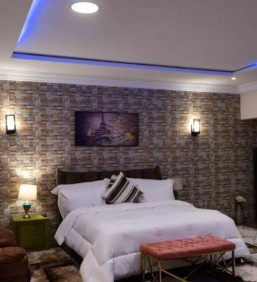 ホテル Brynx Haven   Adenta, Accra