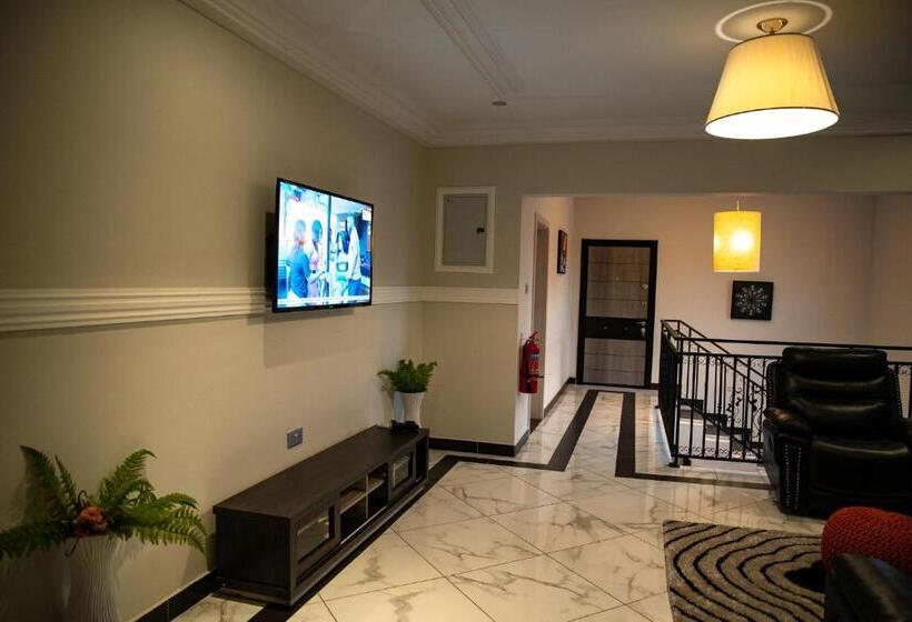 فندق Brynx Haven Adenta, Accra