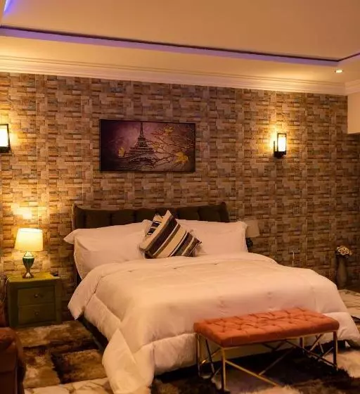 ホテル Brynx Haven   Adenta, Accra