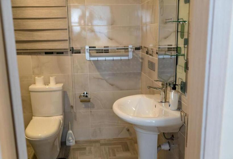 فندق Brynx Haven Adenta, Accra