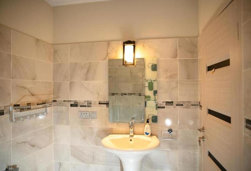 فندق Brynx Haven Adenta, Accra