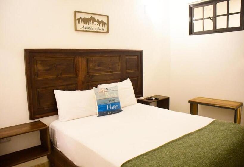 هتل Hostal Marina Samana