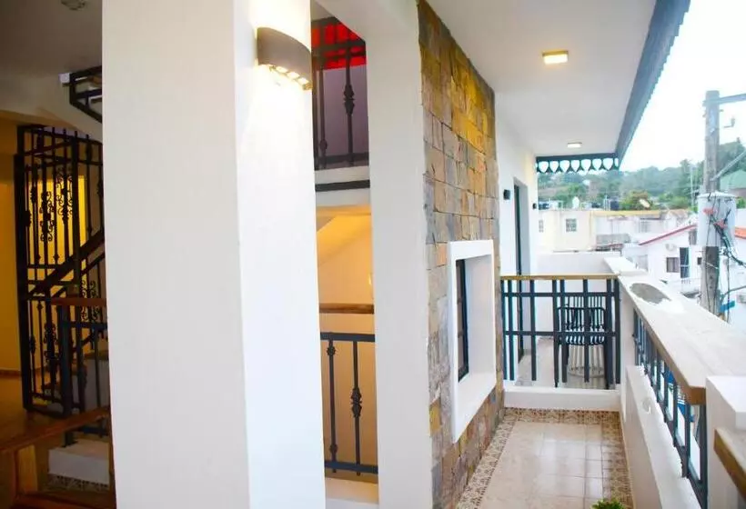هتل Hostal Marina Samana