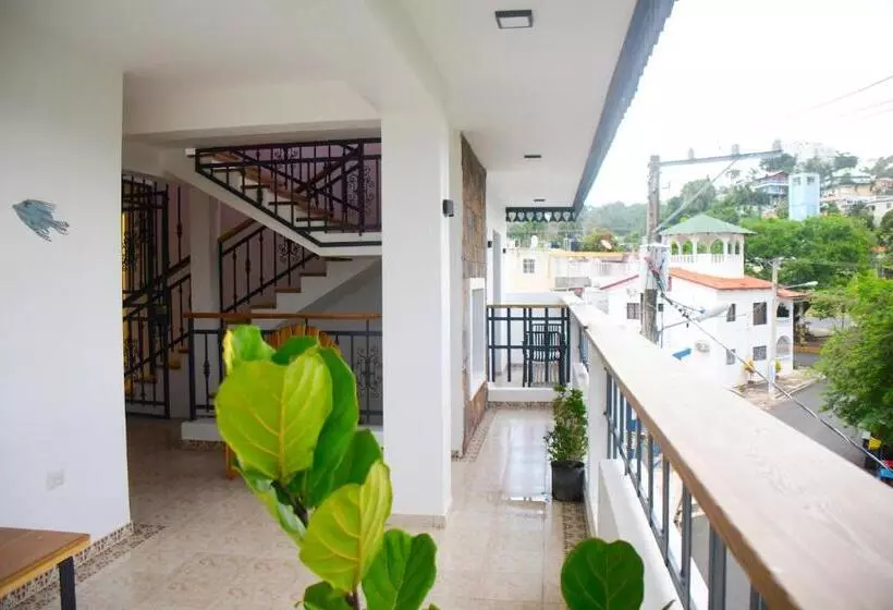 هتل Hostal Marina Samana