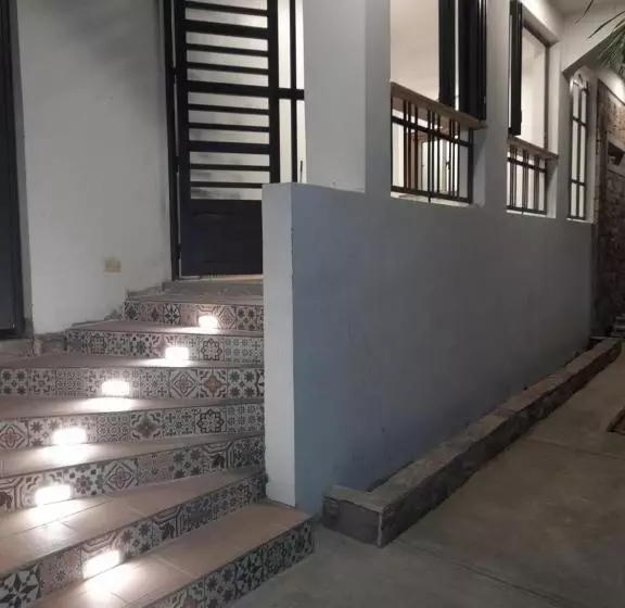 هتل Hostal Marina Samana