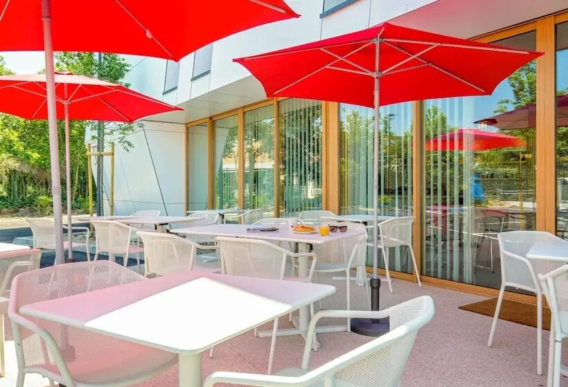 هتل Ibis Styles Salon De Provence