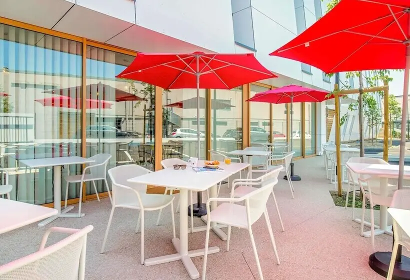 هتل Ibis Styles Salon De Provence