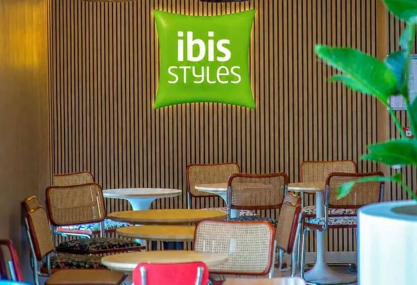 هتل Ibis Styles Salon De Provence