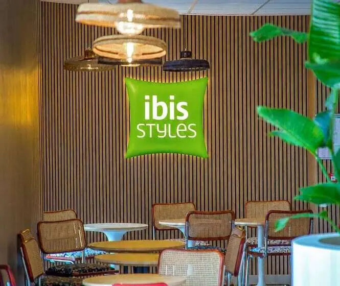 هتل Ibis Styles Salon De Provence