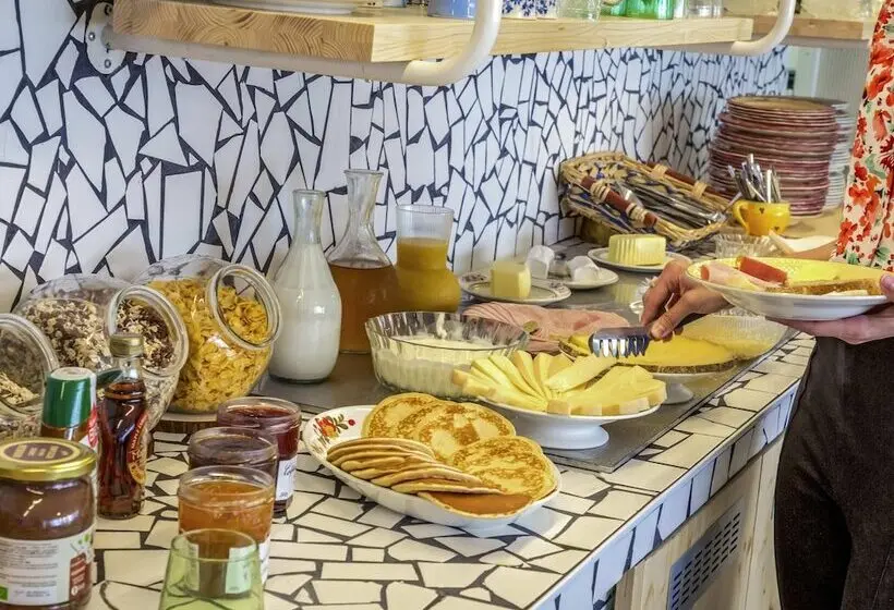 هتل Ibis Styles Salon De Provence