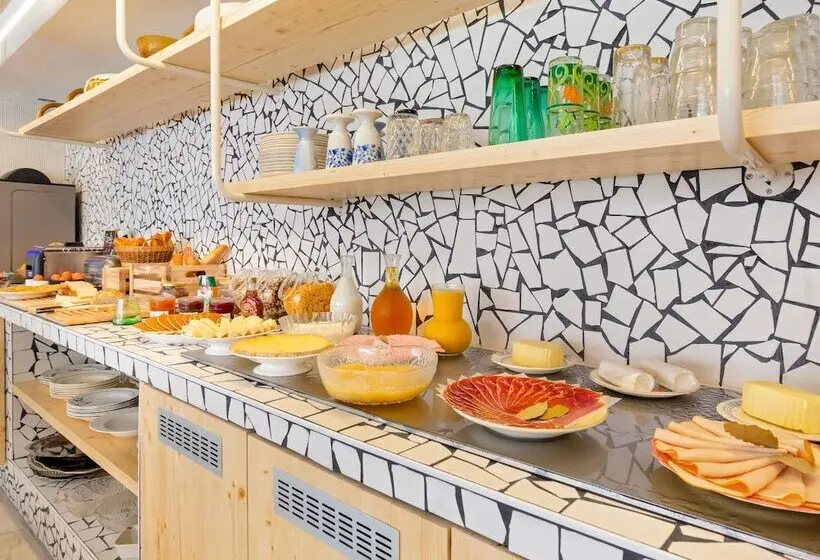 هتل Ibis Styles Salon De Provence