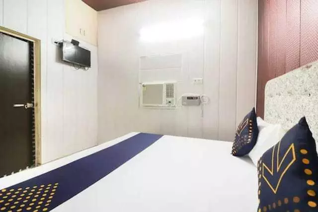 ホテル Oyo 81194 Aradhya Residency