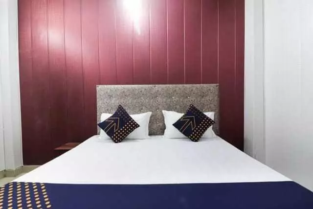 ホテル Oyo 81194 Aradhya Residency