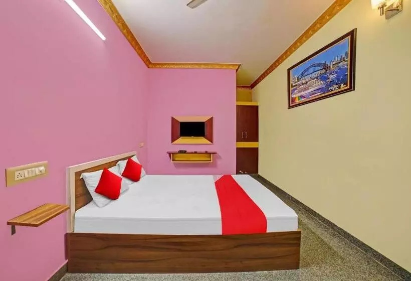 Hotelli Oyo Flagship 81186 Pns Royals