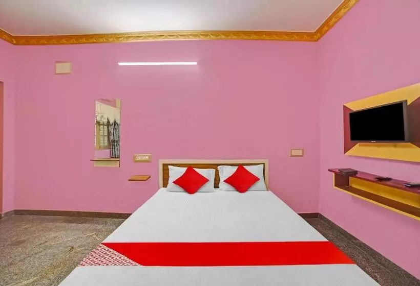Hotelli Oyo Flagship 81186 Pns Royals