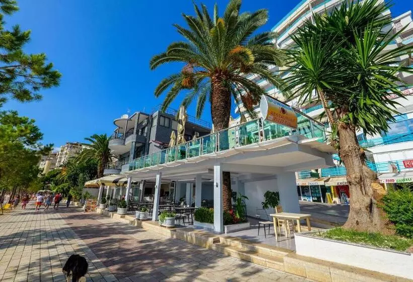 Hotel Summer