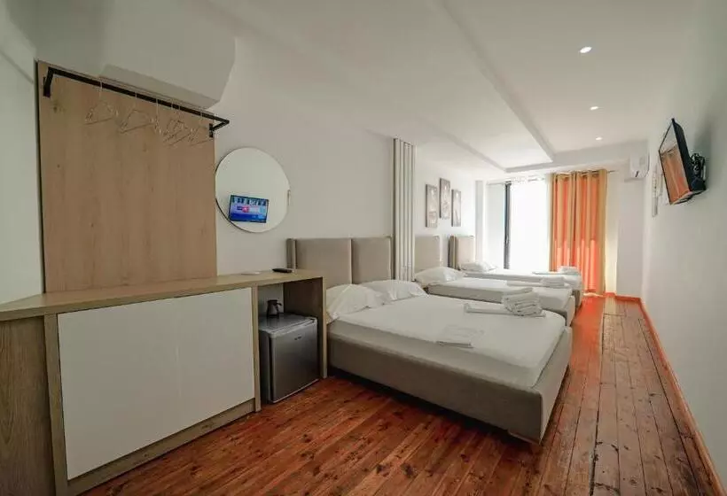 Hotel Summer
