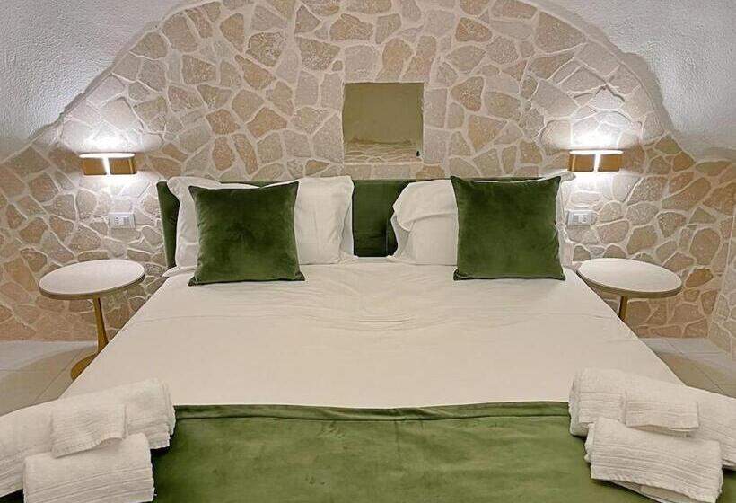 Grotta Saracena Resort