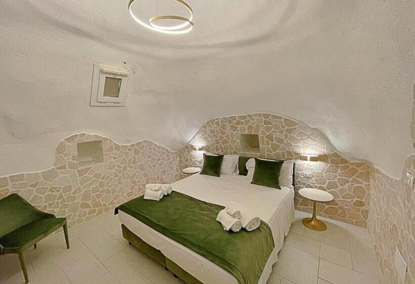 Grotta Saracena Resort