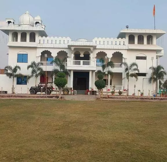 ホテル Flagship Darbar Rajit Marriage Garden