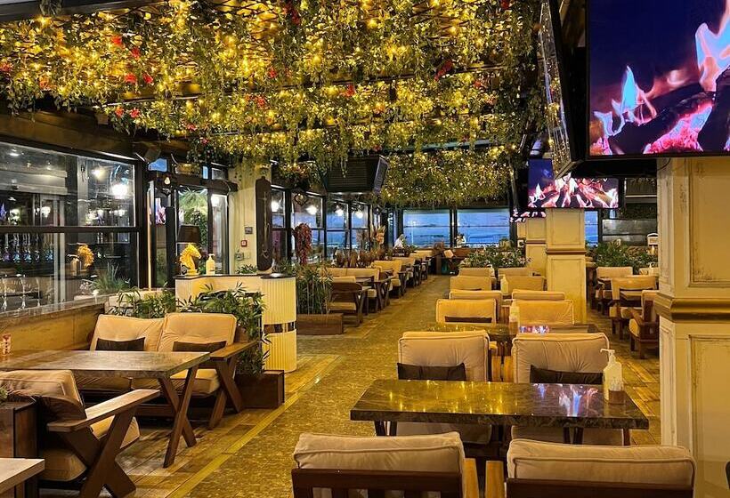 בית מלון כפרי Kurucesme Business