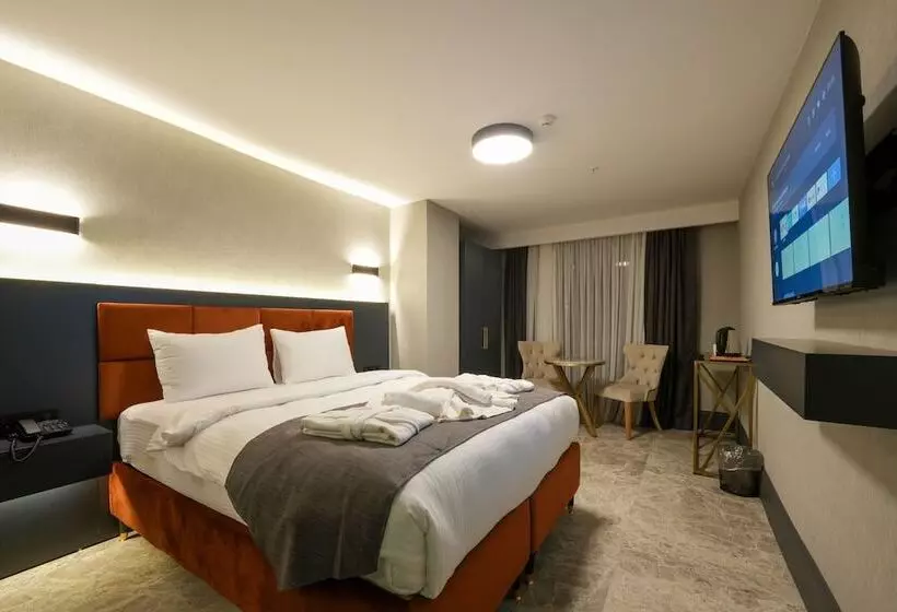 ホテル Kurucesme Business