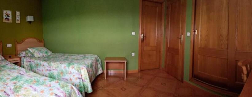 پانسیون Alojamientos Prada