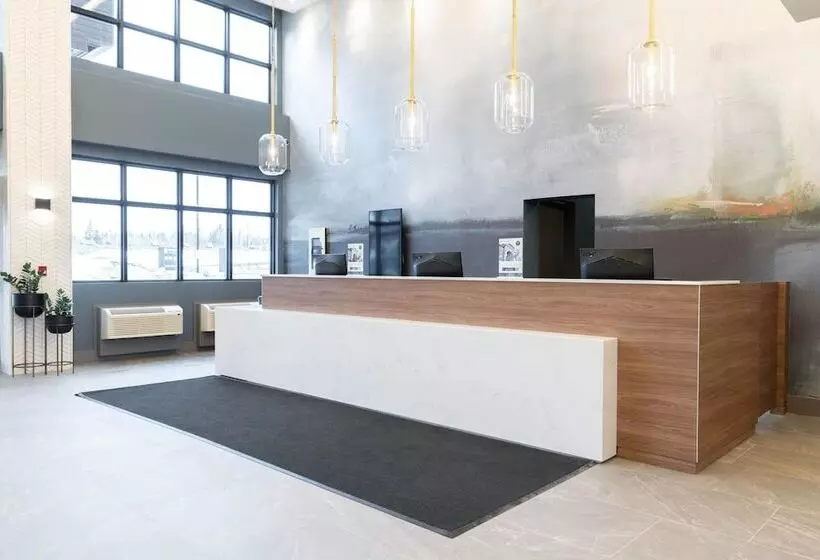 Sandman Signature Dartmouth Hotel & Suites