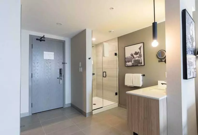 Sandman Signature Dartmouth Hotel & Suites