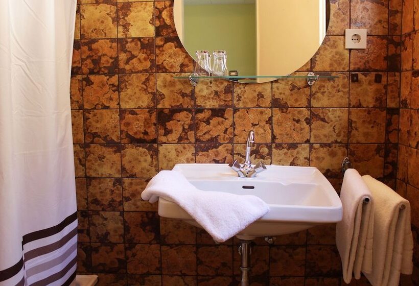 בית מלון כפרי Acron Traben Trarbach