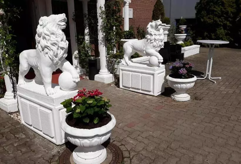 Hotelli Bouzid   Laatzen