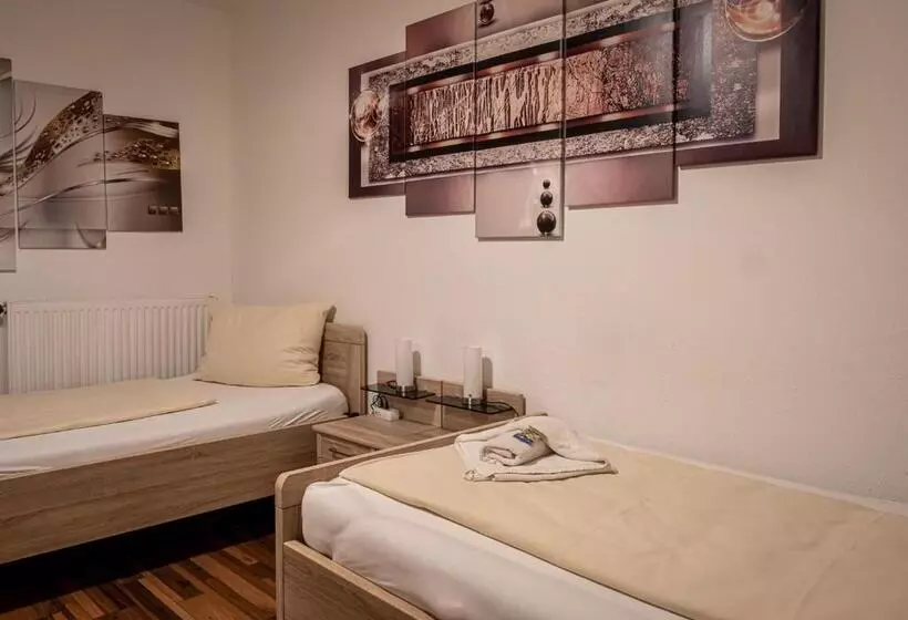 Hotelli Bouzid   Laatzen