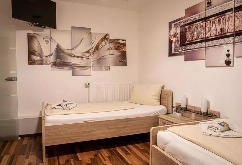 Hotelli Bouzid   Laatzen