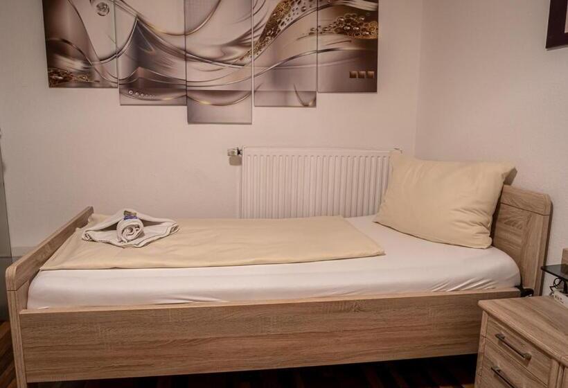 酒店 Bouzid Laatzen