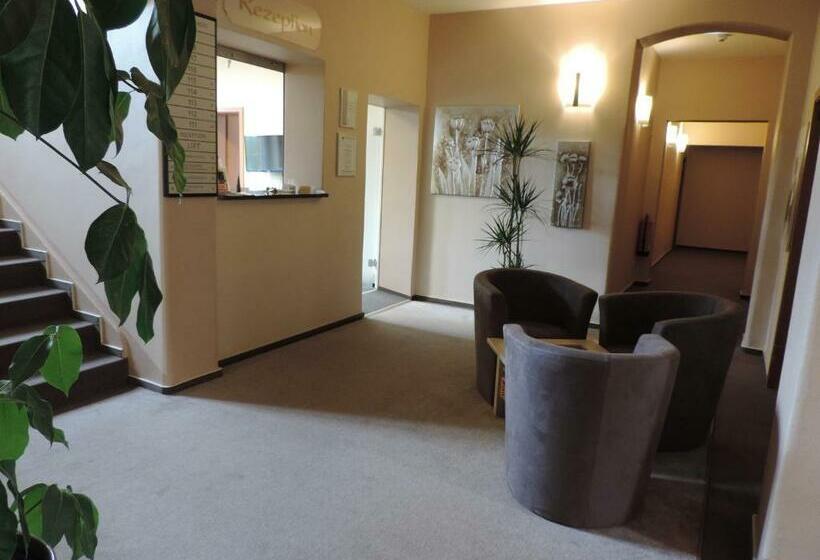 Отель Carl Von Clausewitz