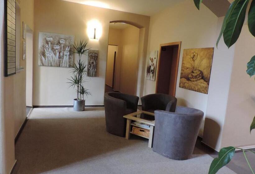 Отель Carl Von Clausewitz