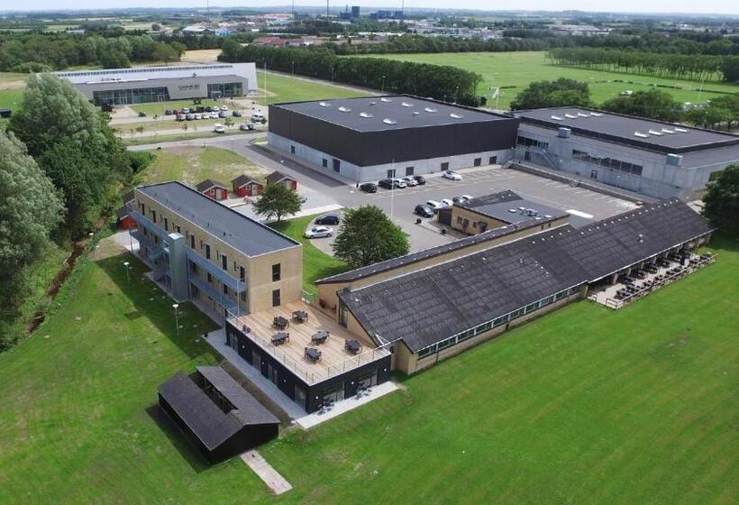 فندق Dana Cup Sportscenter