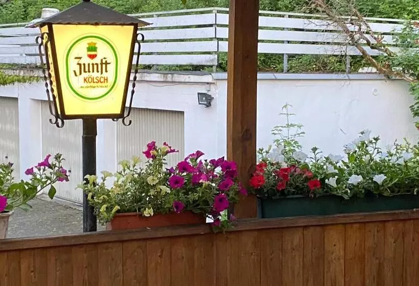 Hotelli Restaurant Denklinger Hof