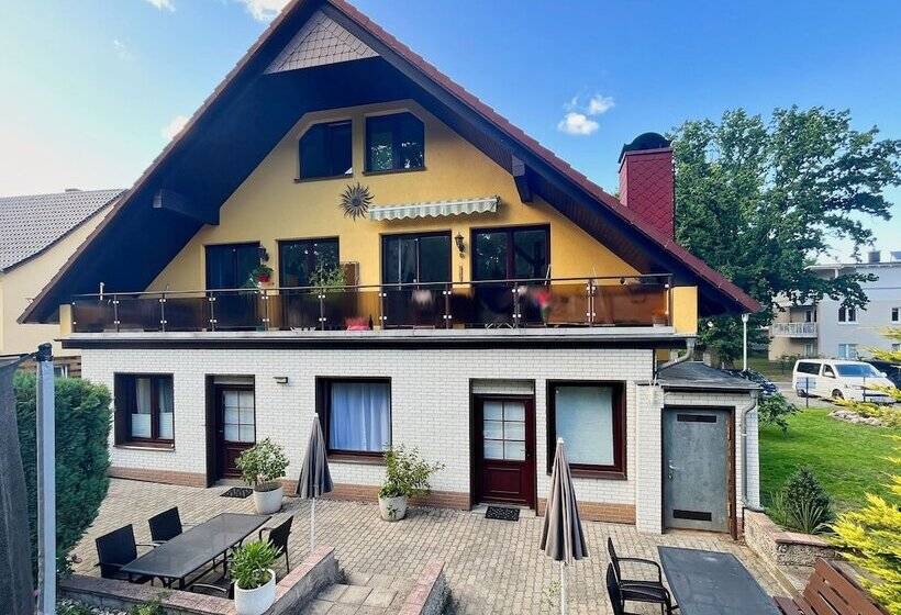 בית מלון כפרי Ferienhus Baabe