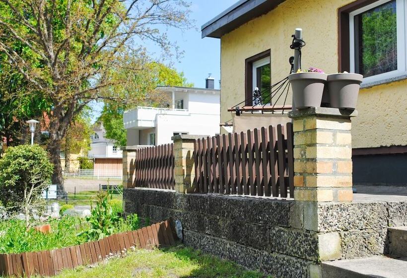 בית מלון כפרי Ferienhus Baabe