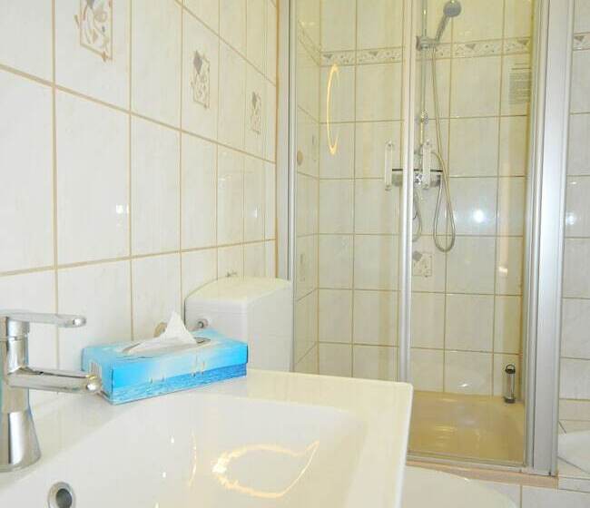 בית מלון כפרי Ferienhus Baabe